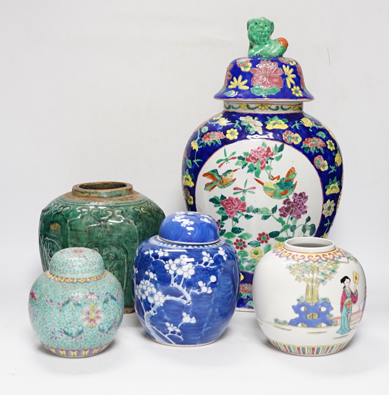A Chinese famille rose vase and cover and four Chinese jars, 19th/20th century, vase and cover, 40cm high